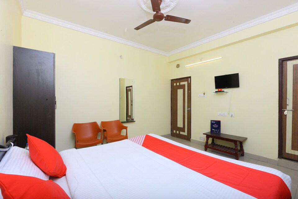 OYO Reva Guest House, Tiruchanur Road Tirupati, Tirupati
