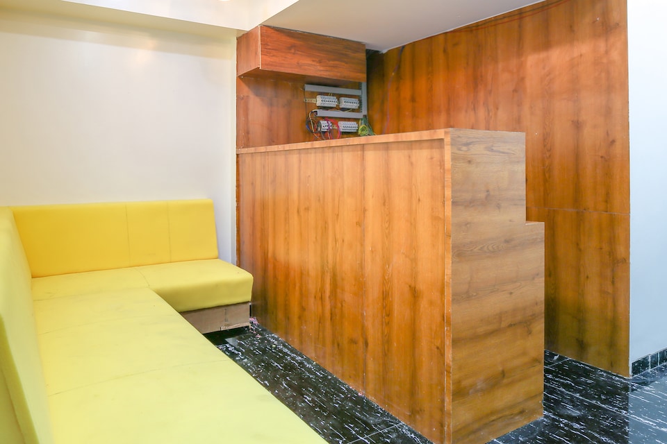 Hotel O Royal Star, Surat Railway Station, Surat