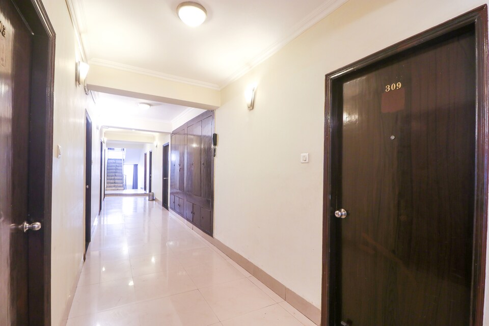 OYO 62865 Hotel Atithi Satkar, Godowlia, Varanasi