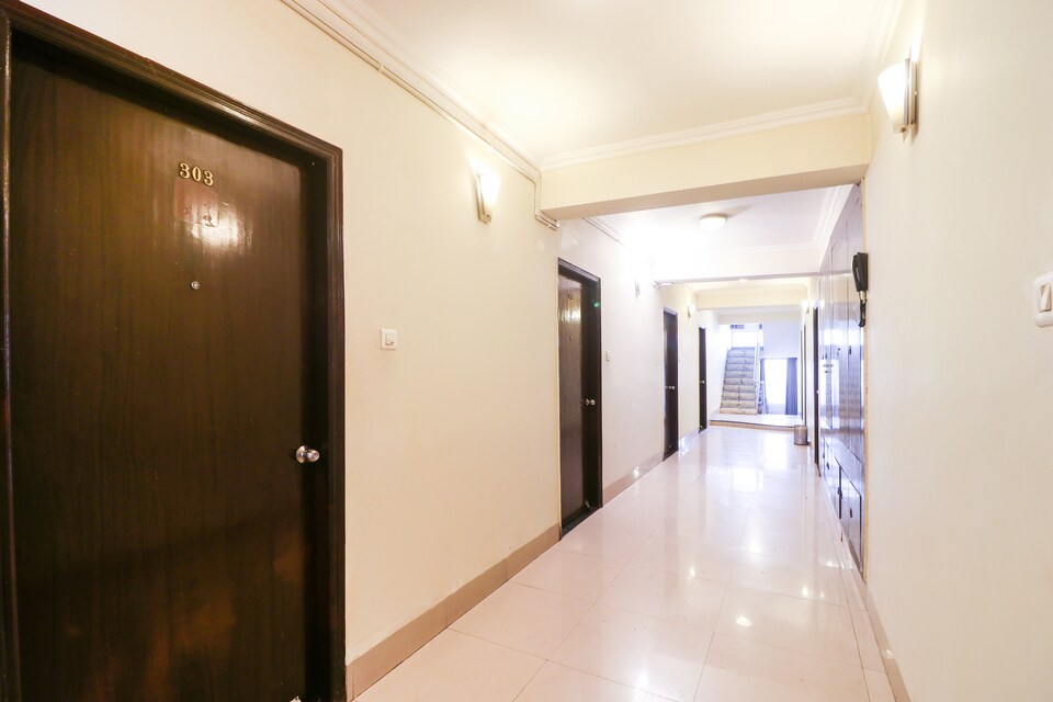 OYO 62865 Hotel Atithi Satkar, Godowlia, Varanasi