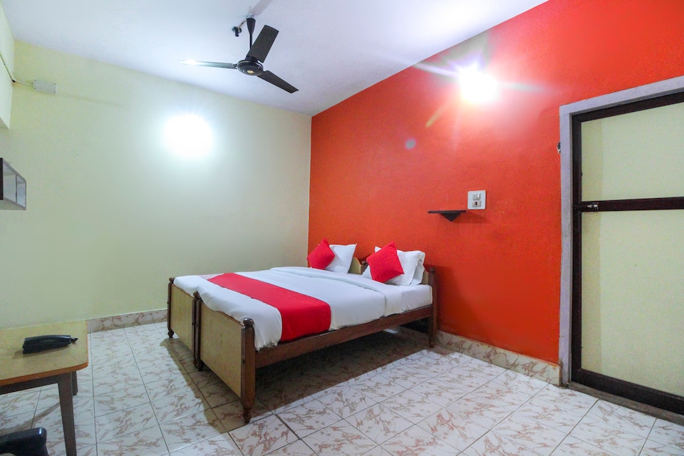 OYO Ashrya Comforts, Madikeri, Coorg