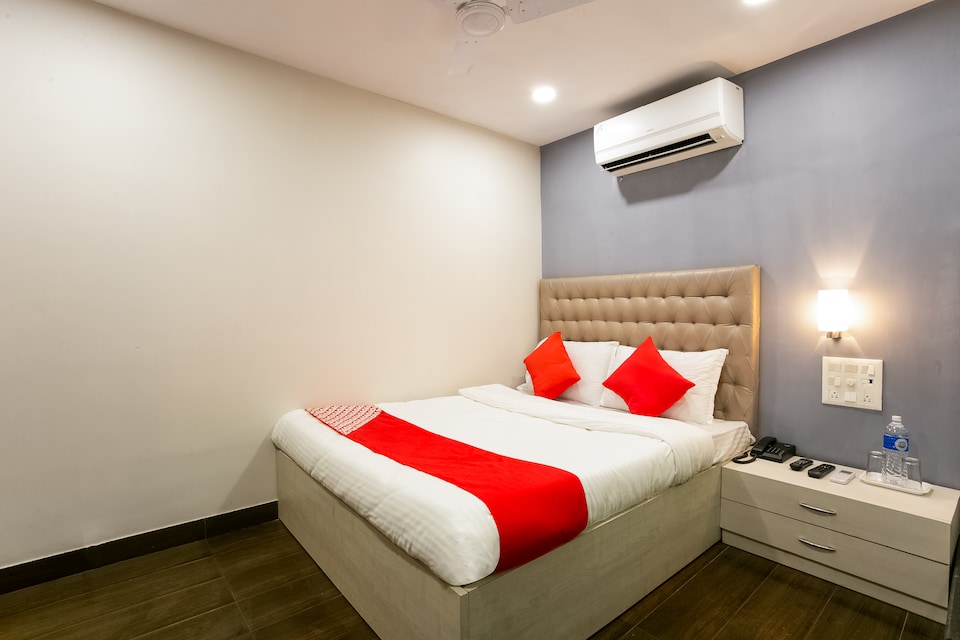 OYO 62882 Villa Palace, Mumbai International Airport, Mumbai