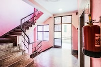 Hotel O Avni Residency
