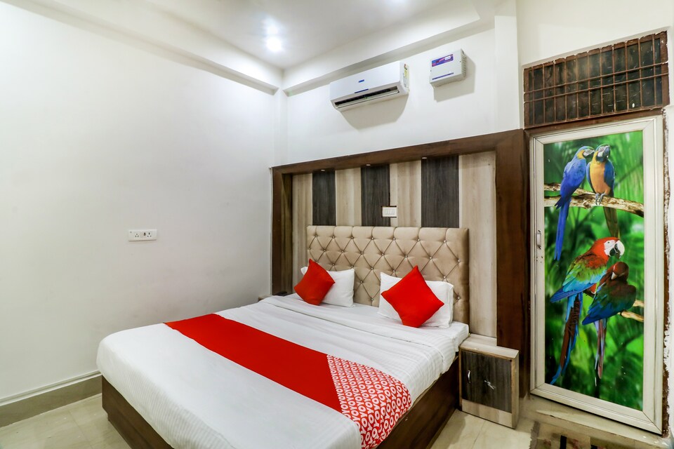 OYO 62915 Harikesh Villa, Rambagh Allahabad, Prayagraj