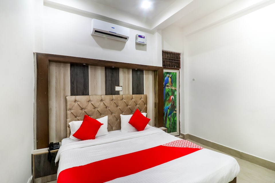 OYO 62915 Harikesh Villa, Rambagh Allahabad, Prayagraj