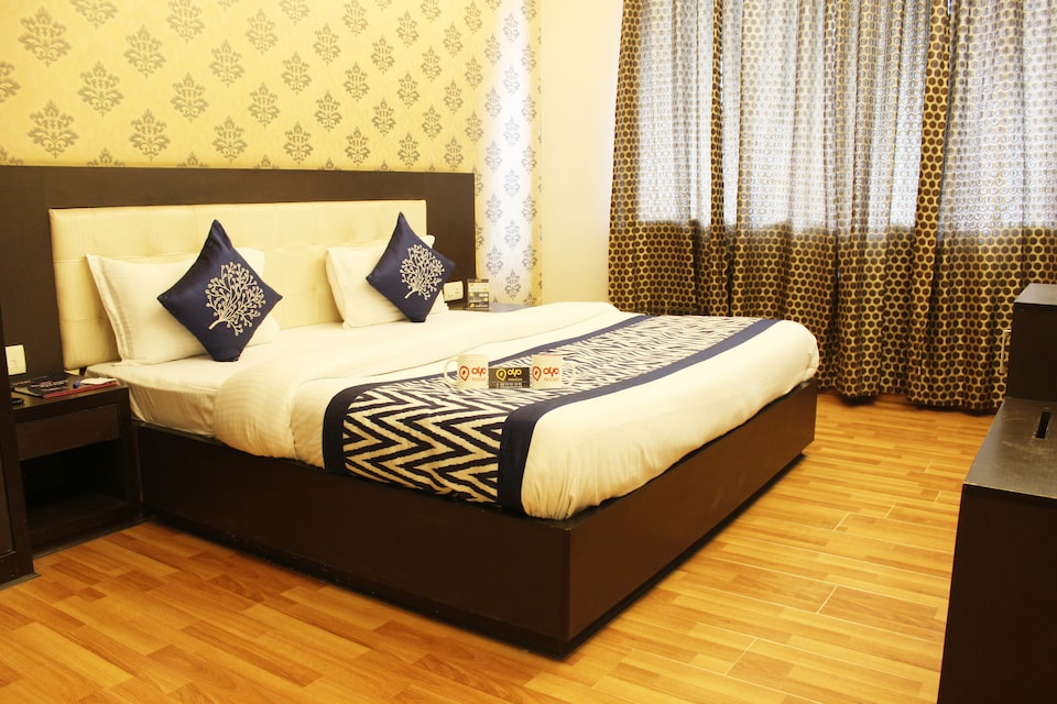 OYO 820 Hotel Tiara, Old Gurgaon, Gurgaon