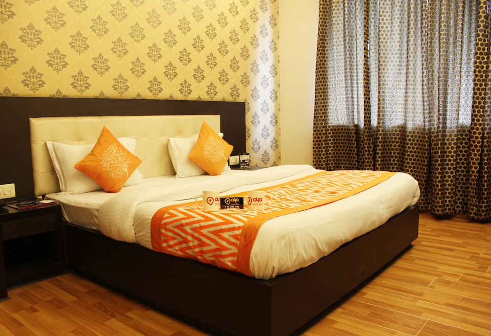 OYO 820 Hotel Tiara, Old Gurgaon, Gurgaon