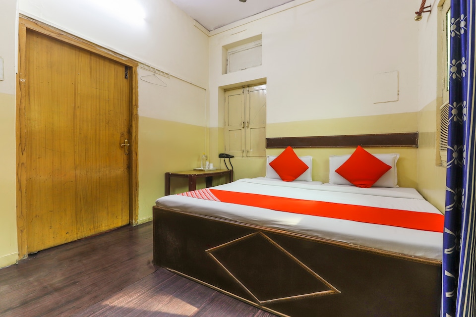 OYO 62930 Hotel Anand And Restaurant, Farrukhabad, Farrukhabad