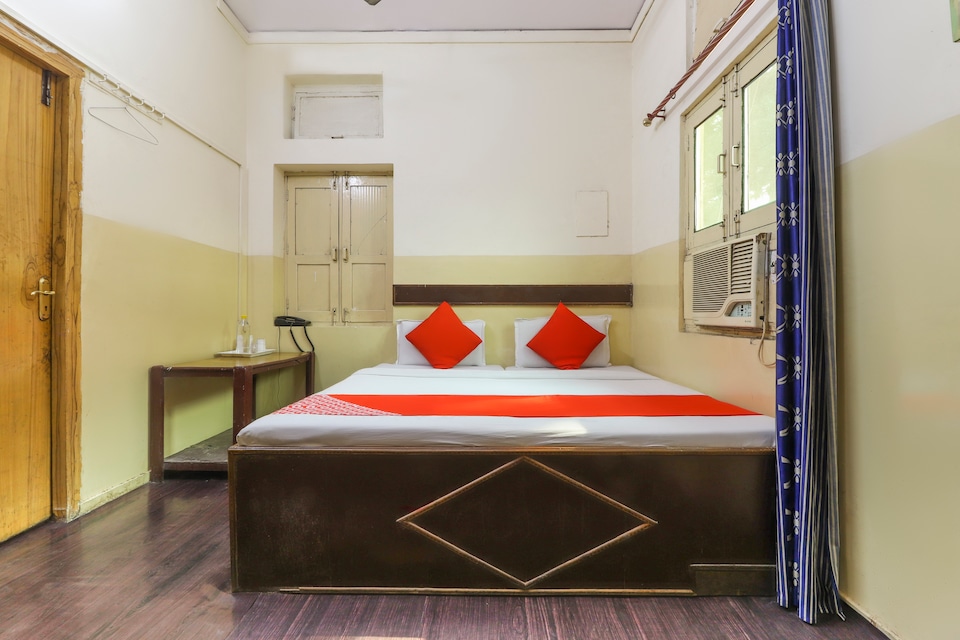 OYO 62930 Hotel Anand And Restaurant, Farrukhabad, Farrukhabad