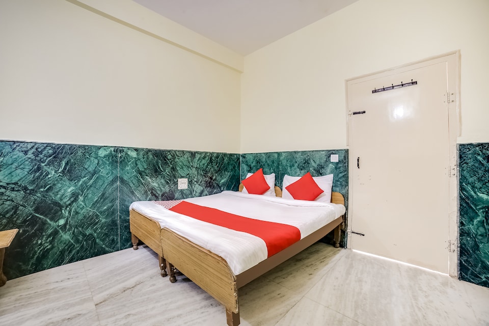 OYO 62936 Anjani Dham, Mehandipur, Mehandipur