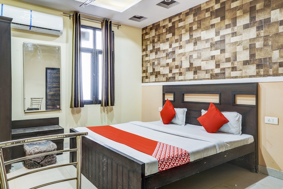 OYO 62939 Janak, Saharanpur, Saharanpur
