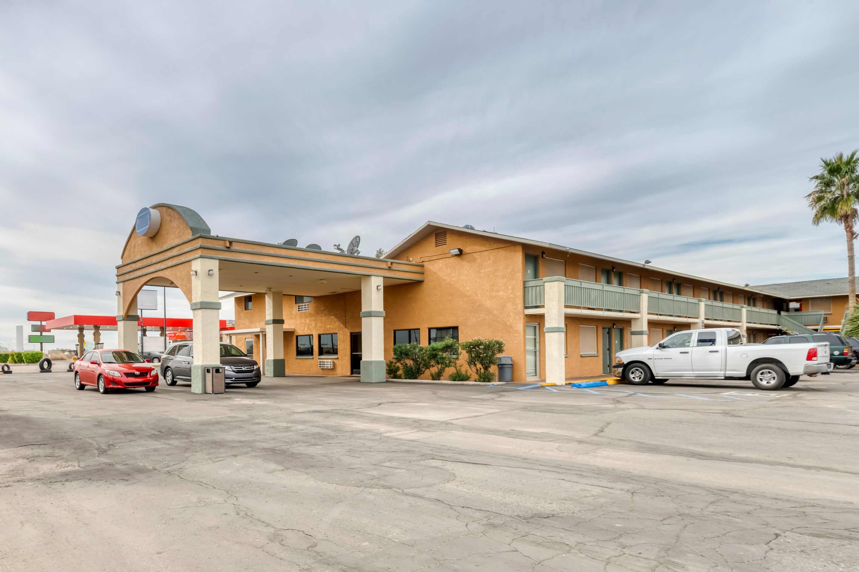 Book Hotel Eloy AZ Northwest, AZ from 60 OYO Hotels