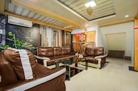 Townhouse Oak near Tugu Simpang Lima formerly GM Inn Hotel