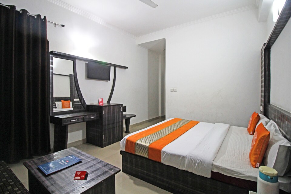OYO Hotel Broadway, Katra, Katra