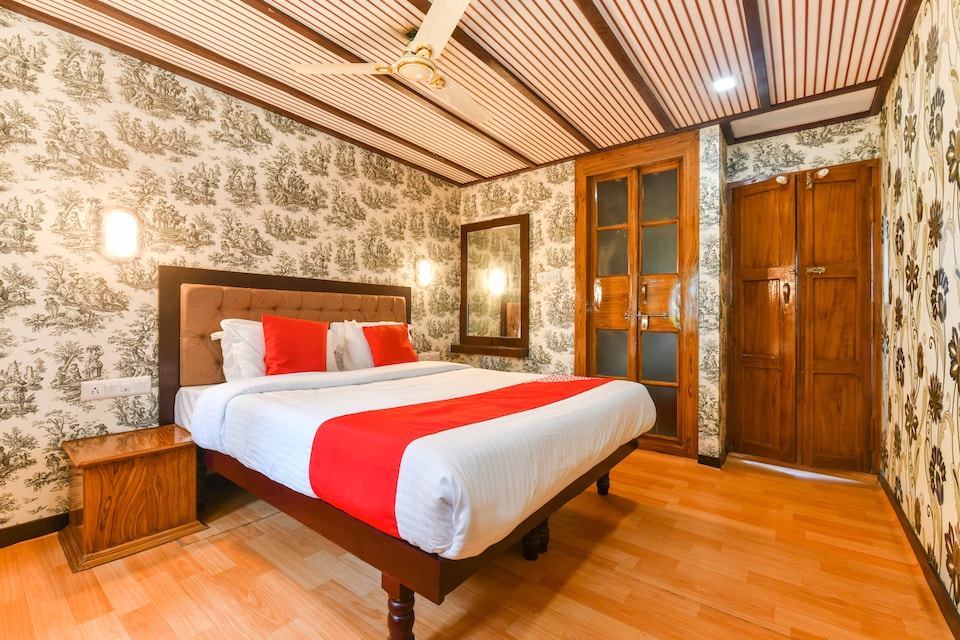 OYO 62968 Egc Sharing Houseboat, AC Road Alappuzha, Alappuzha