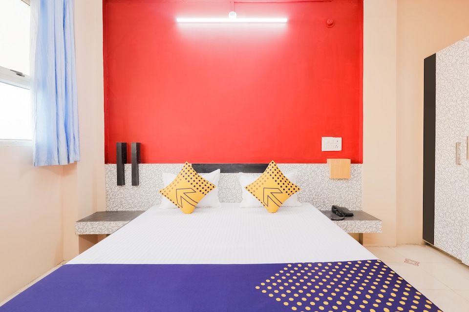 SPOT ON 62975 Hotel Harshdeep, Dewas City, Dewas