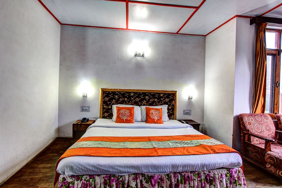 OYO Hotel Kalpna, Old Manali Road, Manali