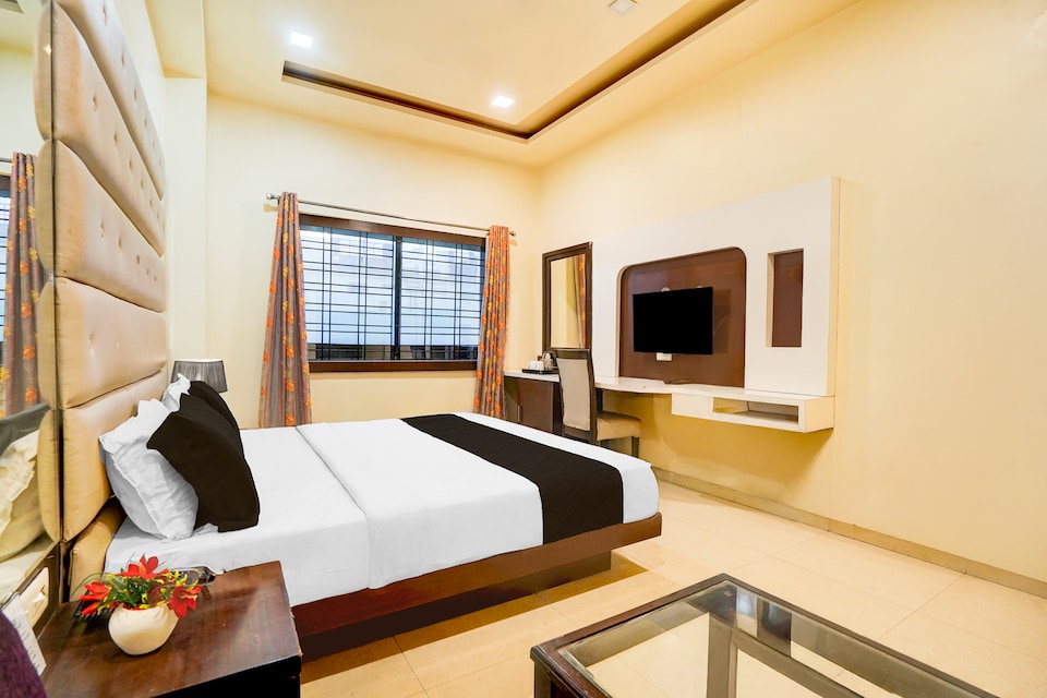 Super Townhouse Lalghati Near Airport, Airport Road - Bhopal, Bhopal