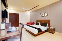Super Townhouse Lalghati Near Airport