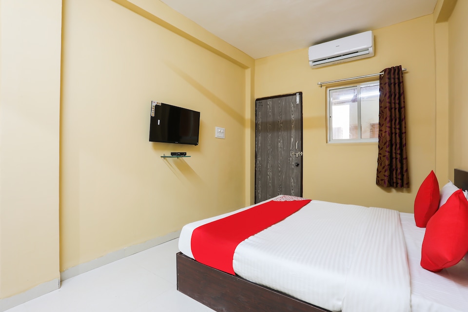 Hotel O Nakhrali Basera, Pithampur, Pithampur