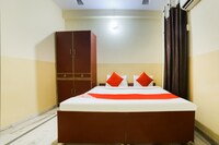 OYO Yogi Guest House