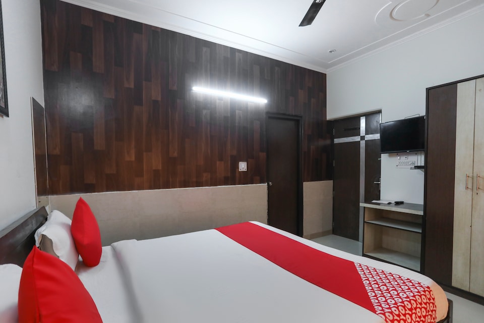 OYO 63022 Shree Residency, Noida City, Noida