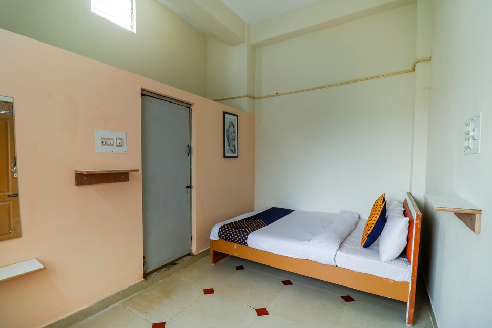 SPOT ON Hotel Mukunda Nilaya Near Nexus Whitefield (the Forum Neighbourhood Mall), Whitefield Bangalore, Bangalore