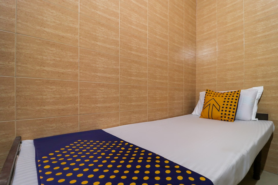 SPOT ON 63031 Lucky Guest House, Civil Lines Ludhiana, Ludhiana
