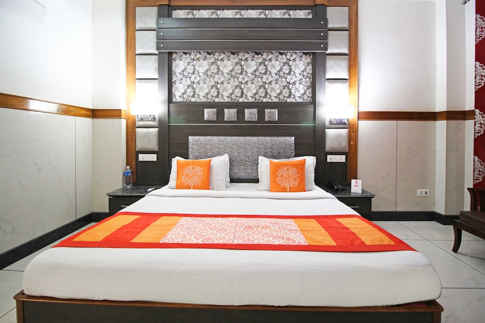 OYO 5099 Hotel Kings, Jammu, Jammu
