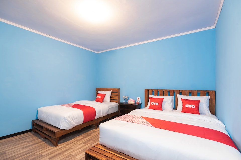 OYO 1852 Intan Bromo Homestay, Tosari, पसुरुअन