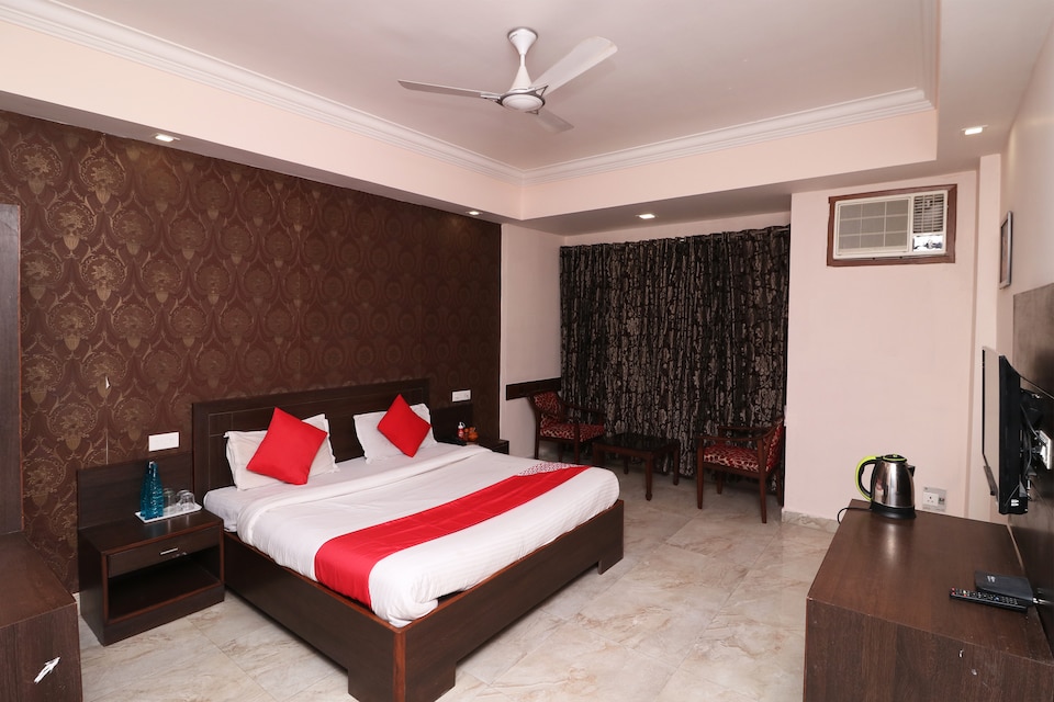 OYO 5102 Anurag hotel, Katra, Katra
