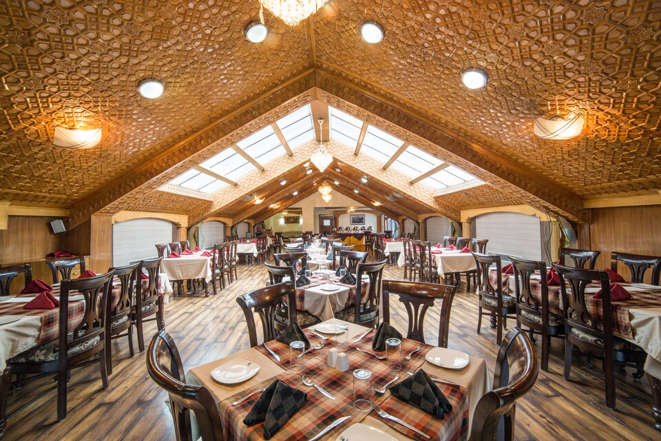 OYO 5105 The Residency Hotel, Lal Chowk Srinagar, Srinagar