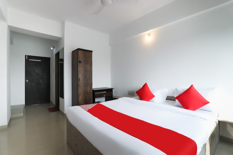 OYO 63092 Hotel Lucky Inn, SP Ring Road Sarkhej, Ahmedabad