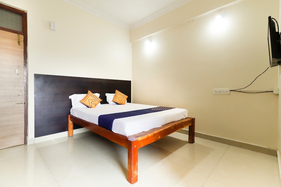 SPOT ON 63100 Slv Lodge, Bidadi, Bangalore