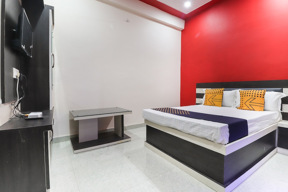 SPOT ON 63135 Shivam Hotel, Mainpuri, Mainpuri