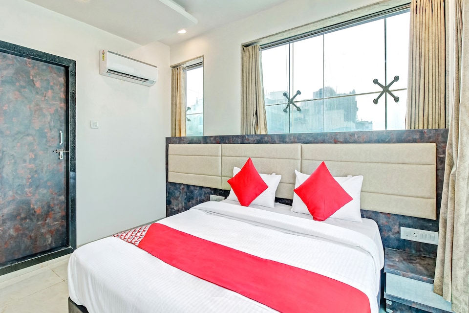 OYO 63146 Hotel Chavadi Nx, Temple Area Shirdi, Shirdi