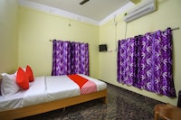 OYO Vidyasagar Guest House Near Behala Bazar Metro Station
