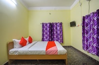OYO Vidyasagar Guest House Near Behala Bazar Metro Station