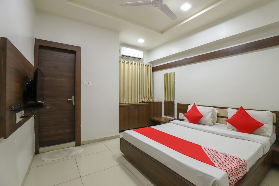 OYO 63184 Hotel Balaji , Dahod, Vadodara