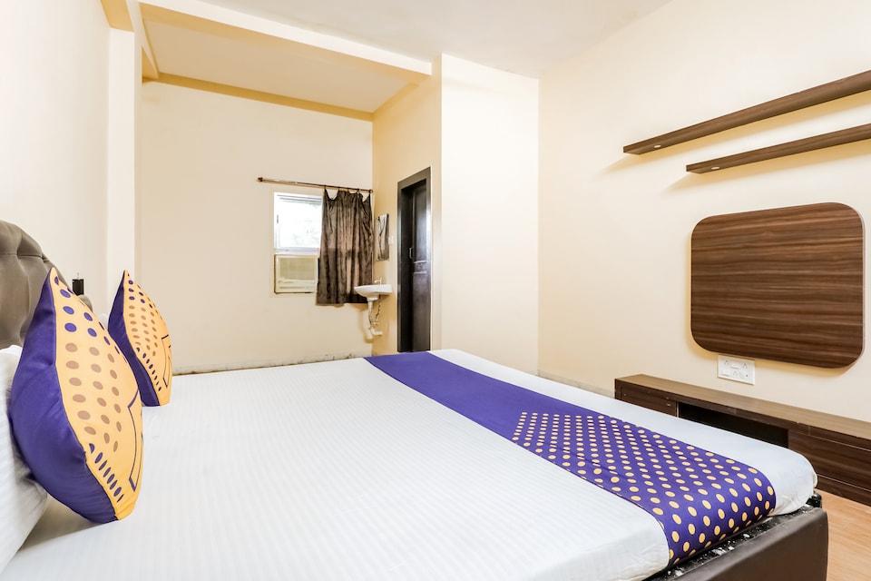 SPOT ON 63187 Vallabha Hotel, Khargone, Khargone