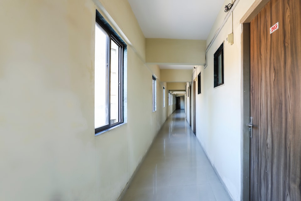 SPOT ON 63193 Hotel Oasis, Vapi, Vapi