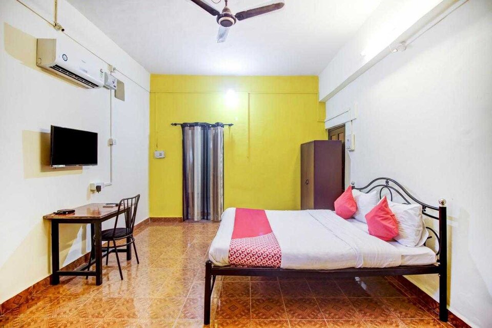 OYO Flagship Libanton Guest House, Anjuna Vagator Goa, Goa