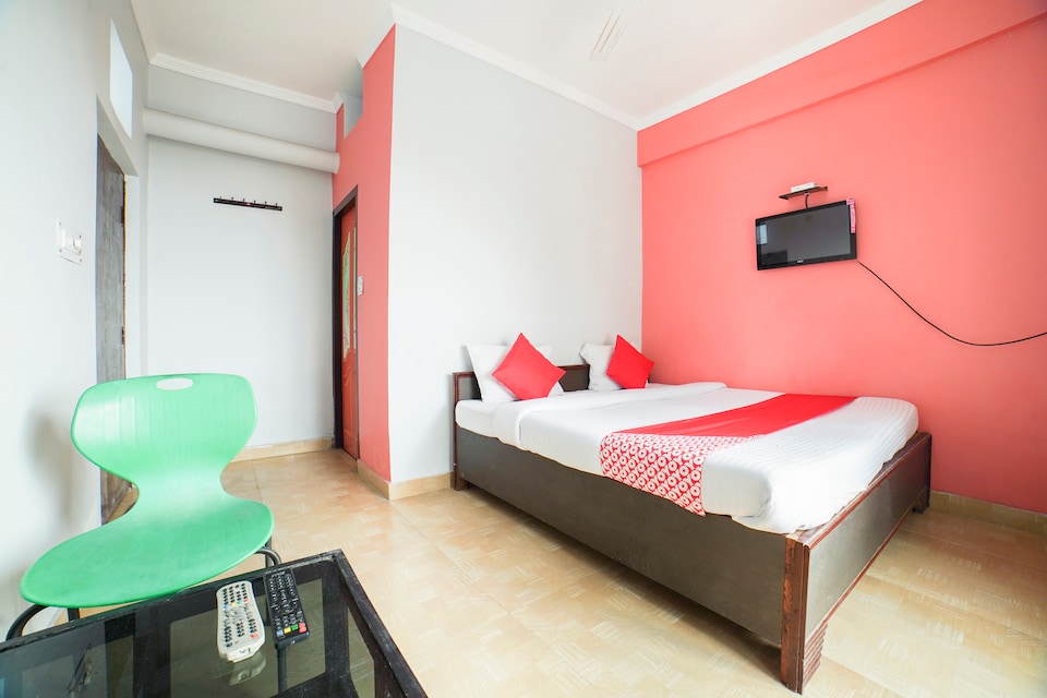 OYO 63205 Atithi Hotel And Restaurant , Bhimtal city, Bhimtal