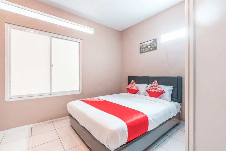 Hotel O J&b Room Pramuka, Kayu Manis, Jakarta
