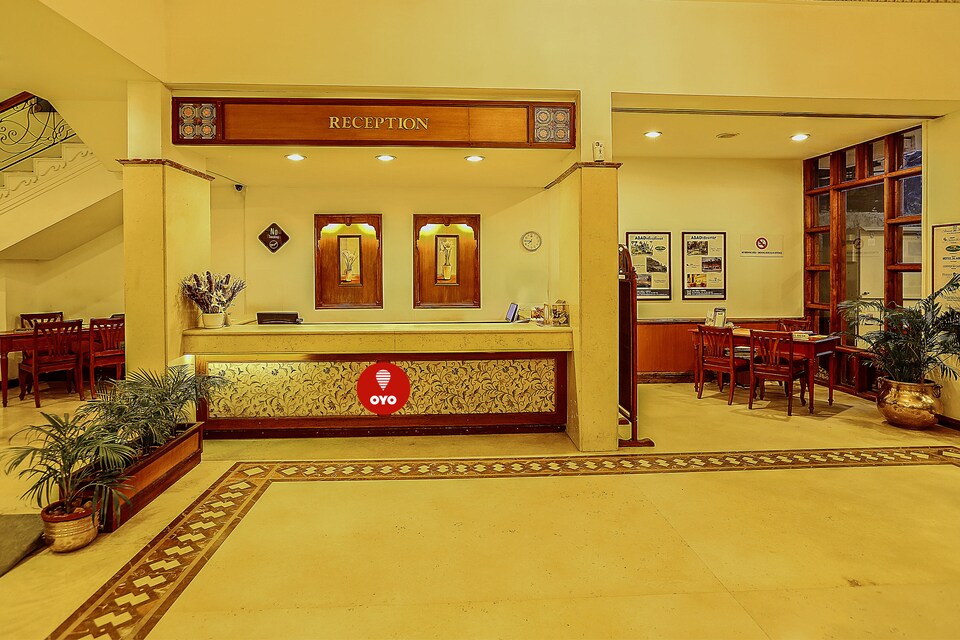 OYO 823 Hotel Abad Plaza, MG Road Kochi, Kochi