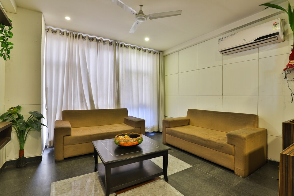 OYO 5122 Hotel Midway Residency, Infocity Gandhinagar, Gandhinagar