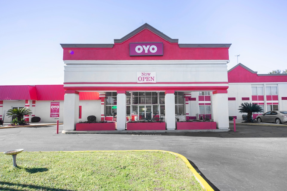 OYO Hotel Montgomery AL I-65 & South Blvd, C36105, Montgomery AL