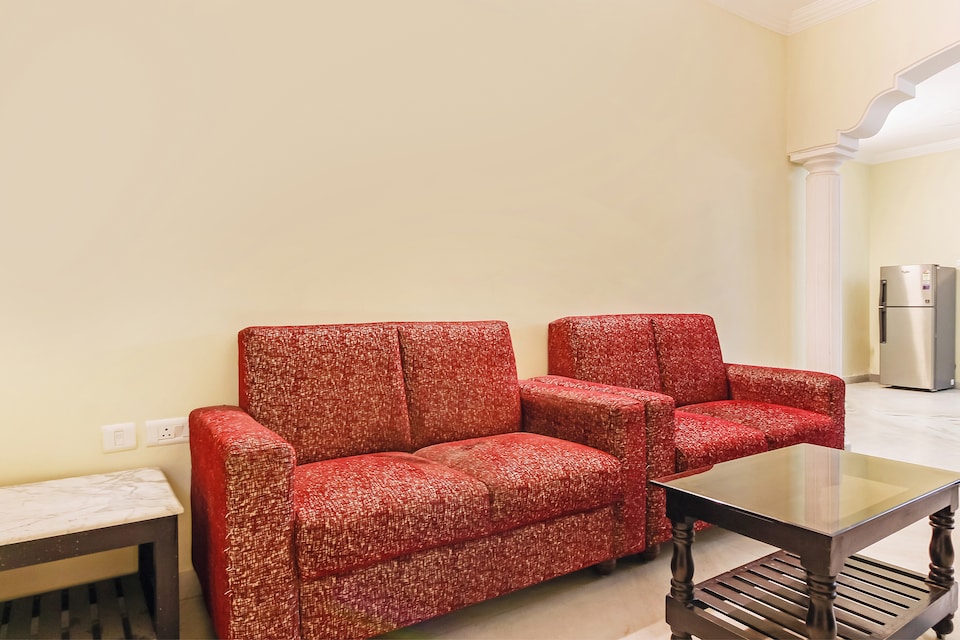 Super Townhouse Sri Nirvana Inn, Madhapur, Hyderabad