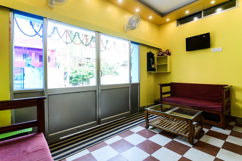 OYO 63274 Mama's Cafe, CT Road Puri, Puri