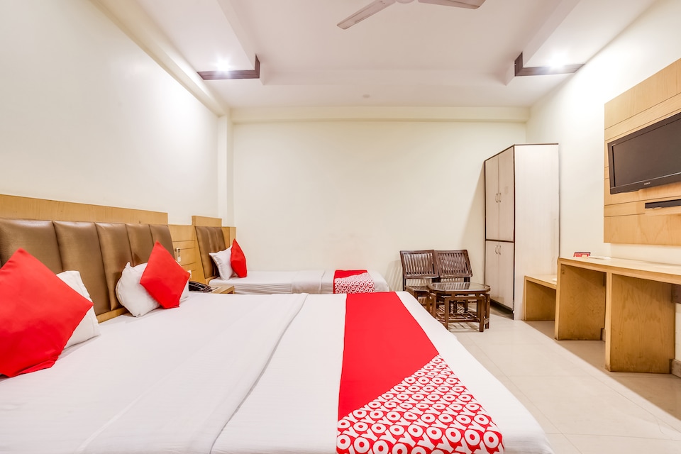 Hotel O Golden Gate Deluxe, Paharganj Delhi, Delhi